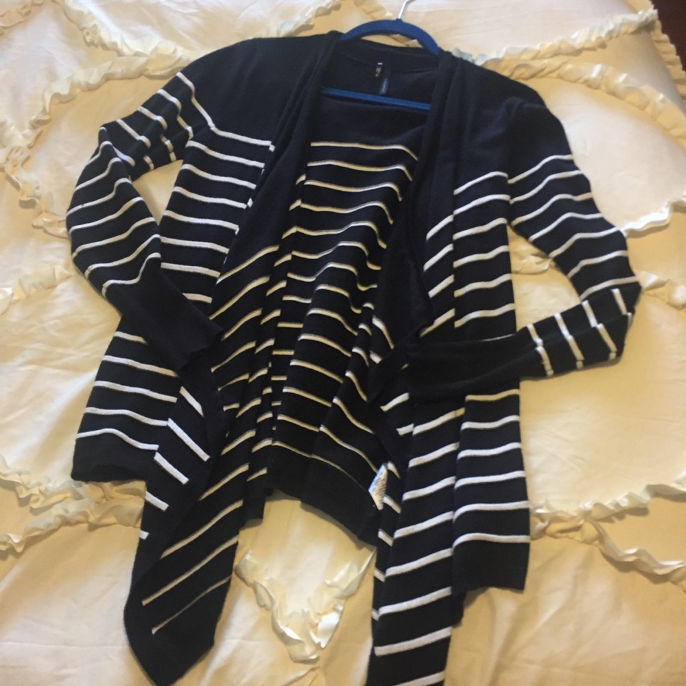 Striped flowy cardigan